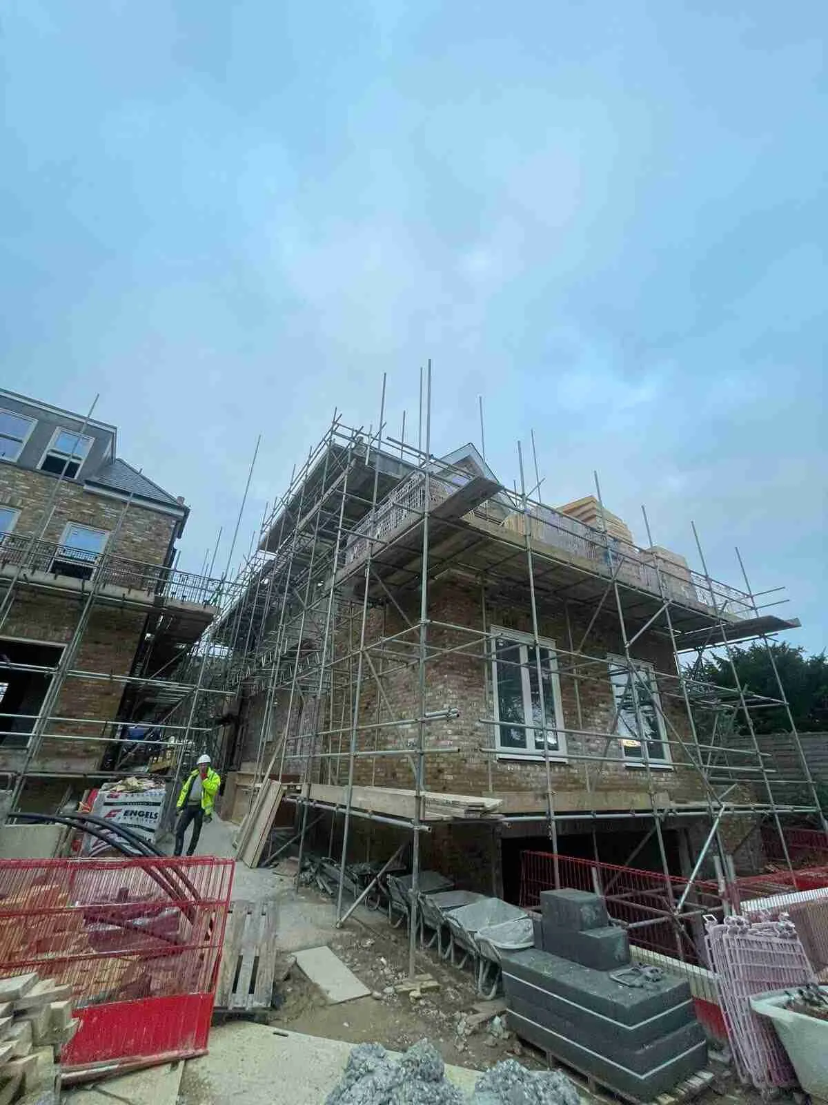 New build scaffolding erected by ATC Scaffolding on a housing and apartment development